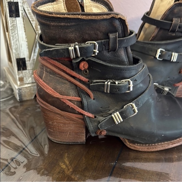 Freebird crue black genuine leather rustic boots size 9 - Picture 9 of 14